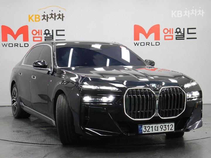 BMW 7er — miniaturë 2