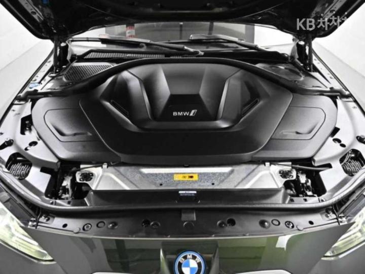 BMW i4 eDrive40 M Sport 7