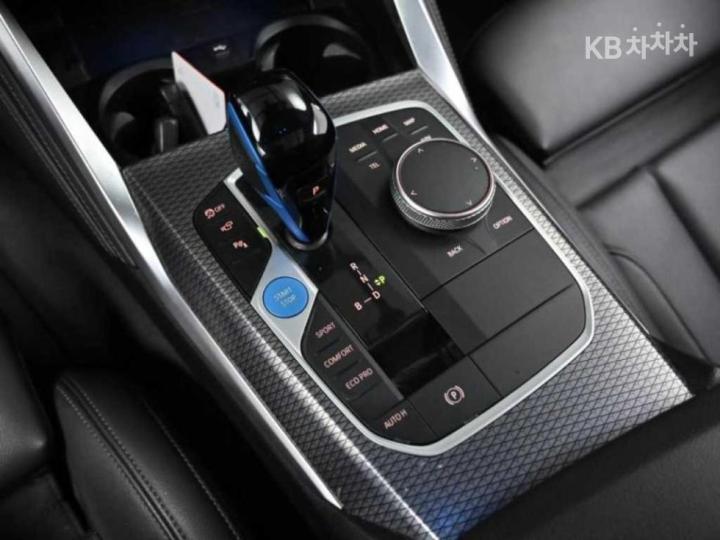 BMW i4 eDrive40 M Sport 10