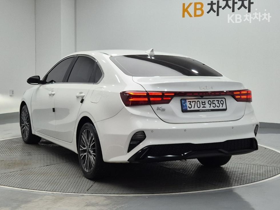 2022 - kia k3