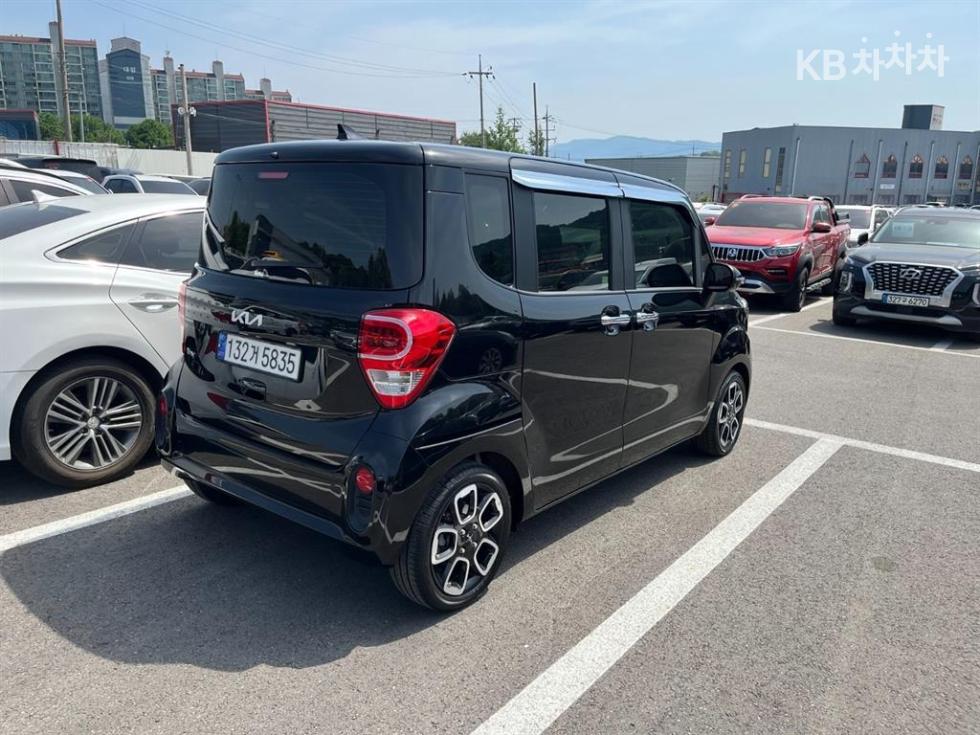 2022 - kia ray
