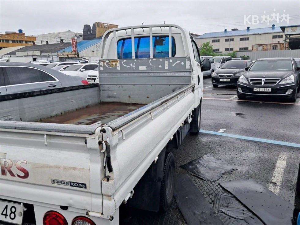 2013 - kia bongo iii