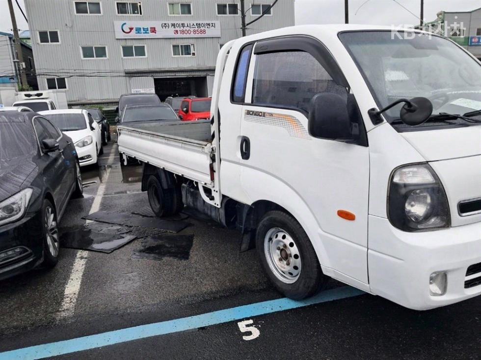 2013 - kia bongo iii