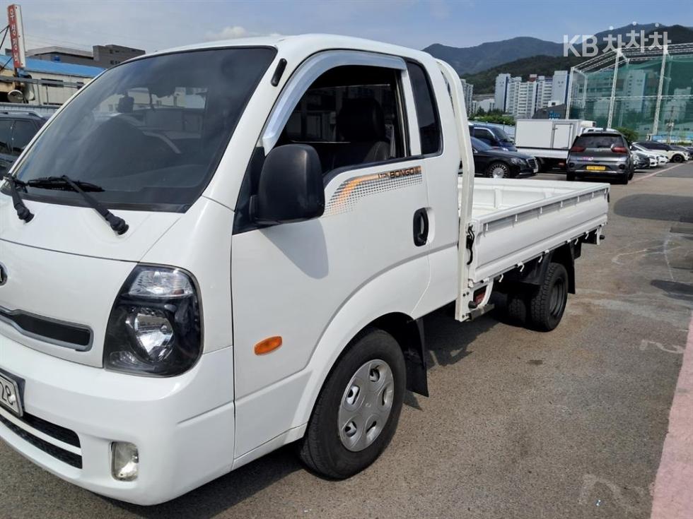 2015 - kia bongo iii