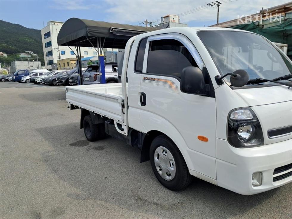 2015 - kia bongo iii
