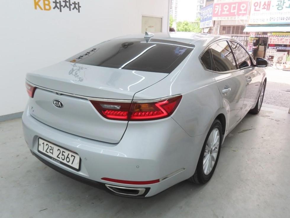 2018 - kia k7