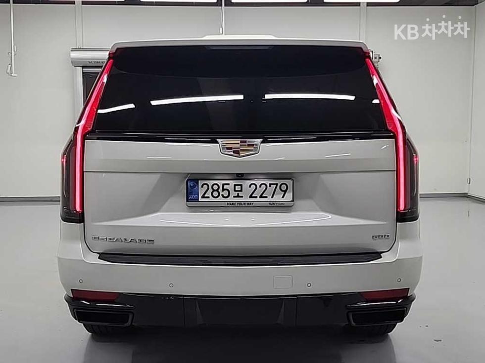 2021 Cadillac ESCALADE(5) photo