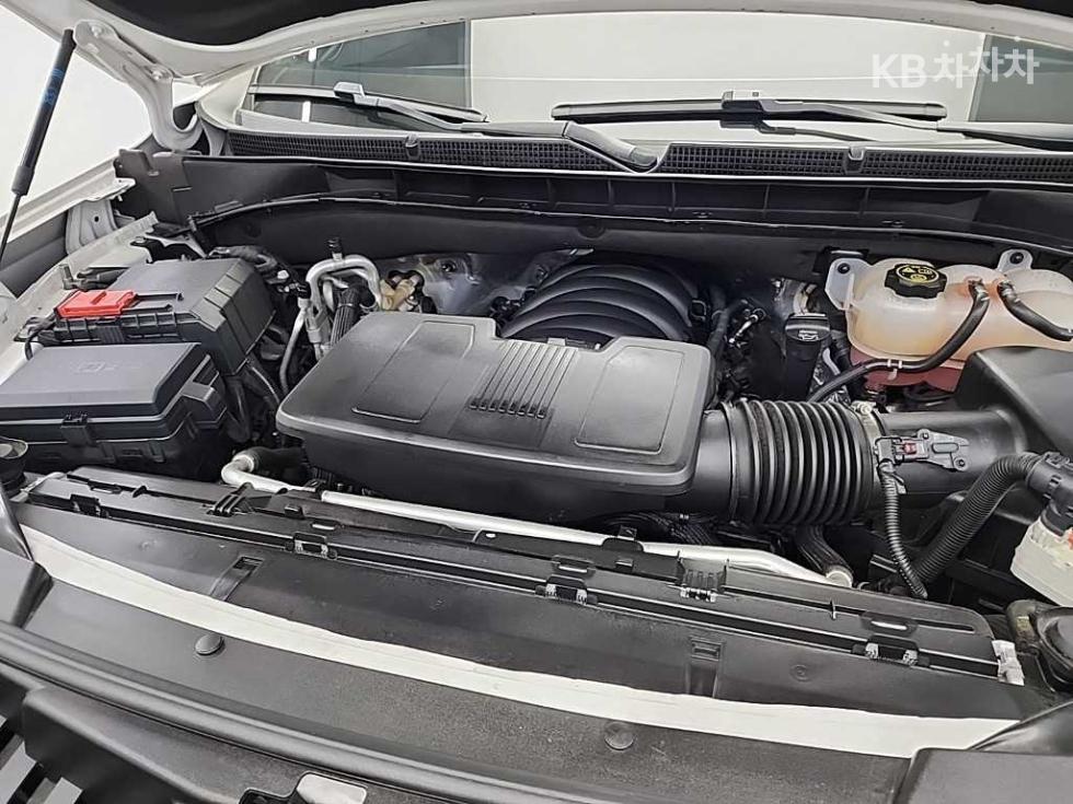 2021 Cadillac ESCALADE(5) photo