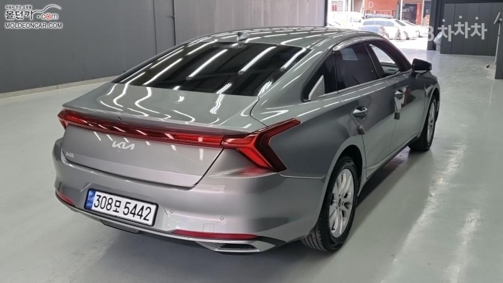 Kia K8 — miniaturë 2