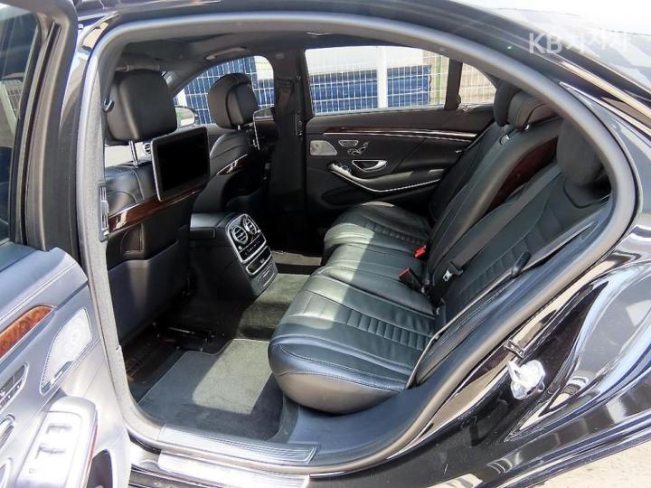 Mercedes-Benz S-Class New S560L 4MATIC 7