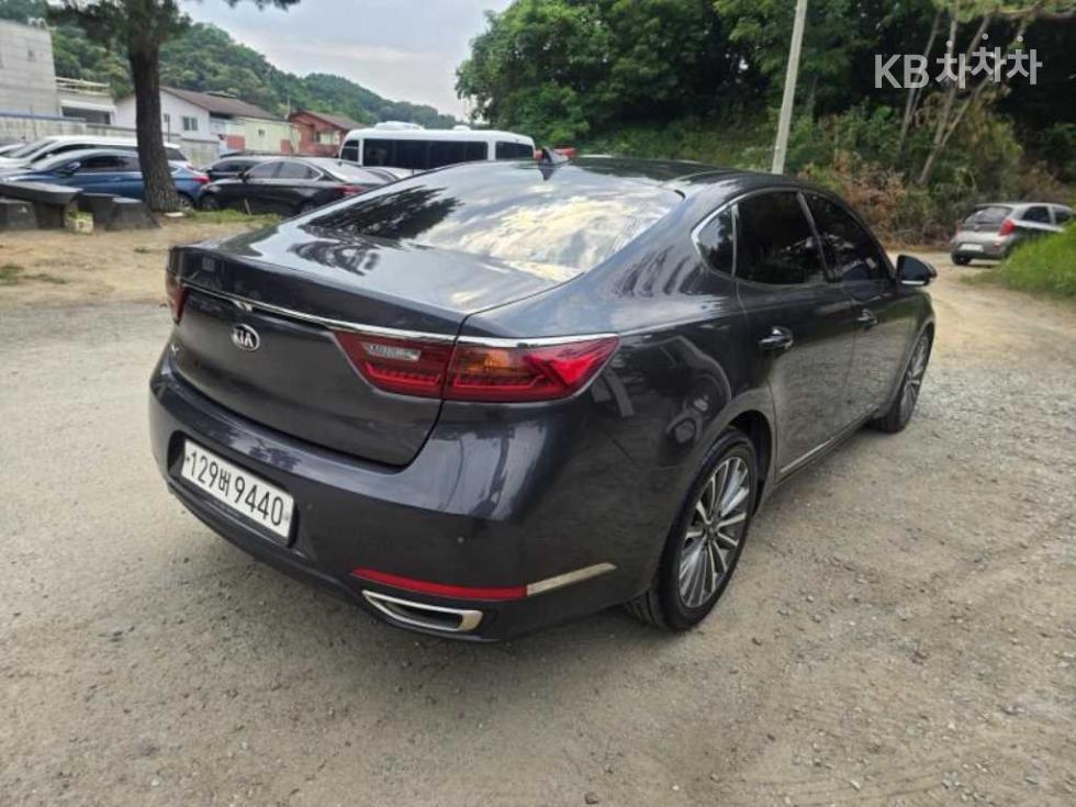 2017 - kia k7