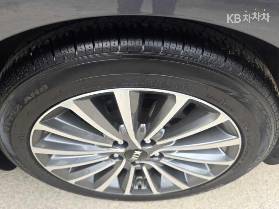 2017 - kia k7