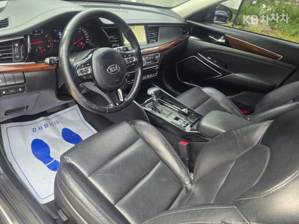 2017 - kia k7