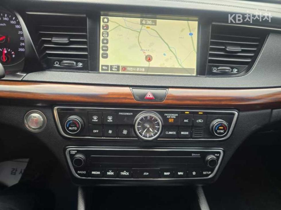 2017 - kia k7