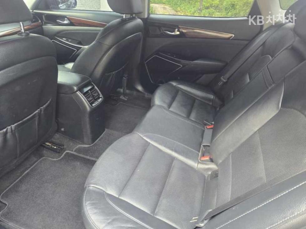 2017 - kia k7