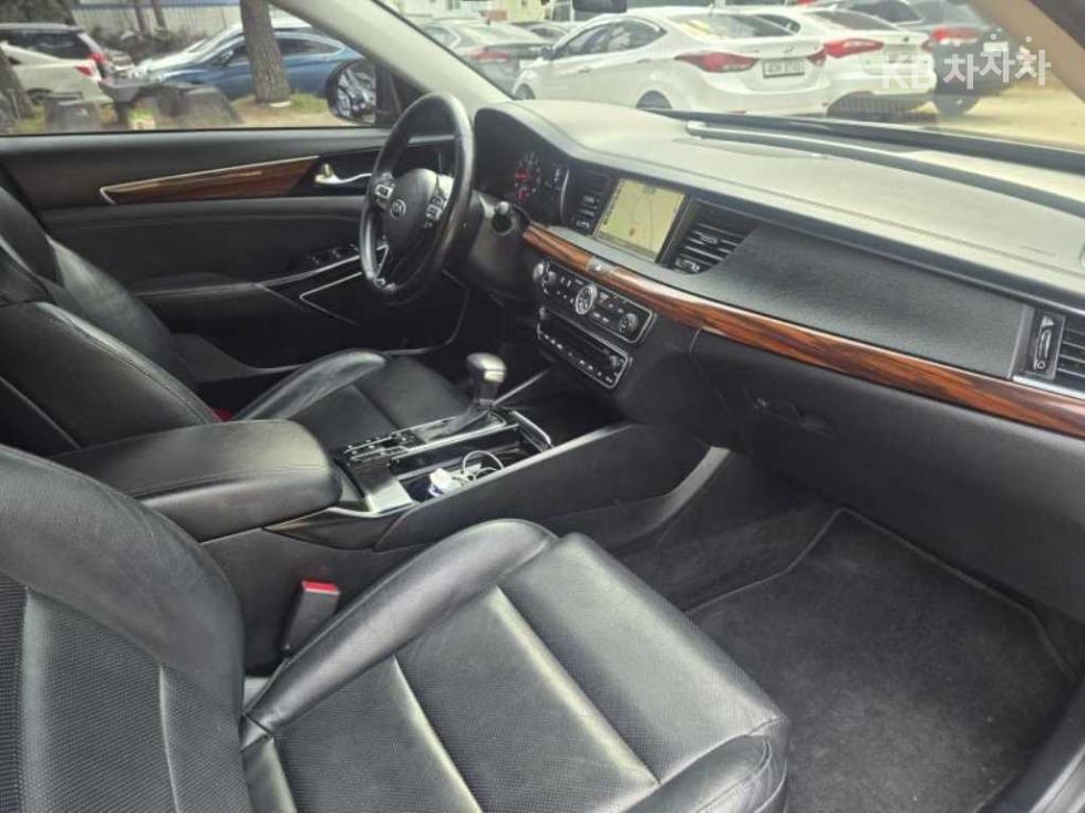 2017 - kia k7