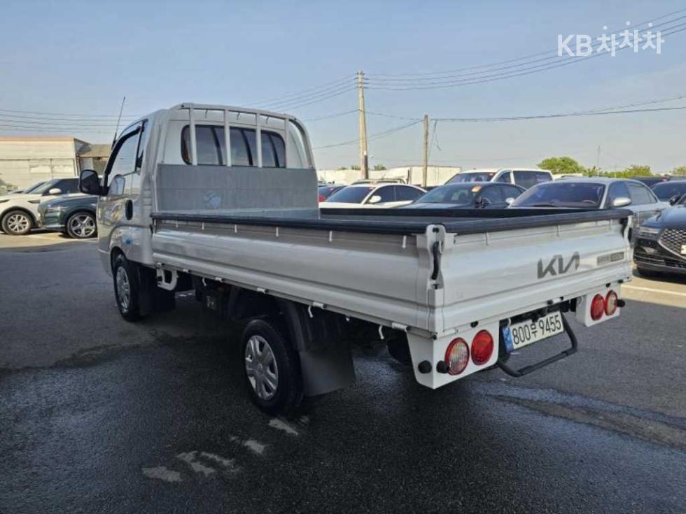 2023 - kia bongo iii