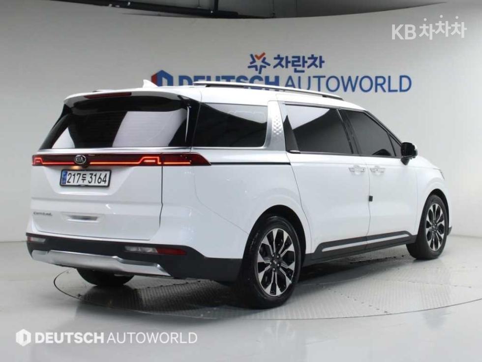 2021 - kia carnival
