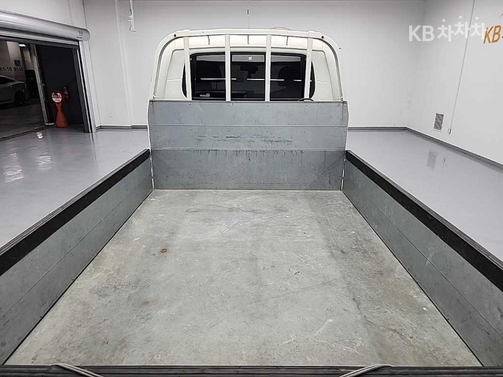 2024 - kia bongo iii