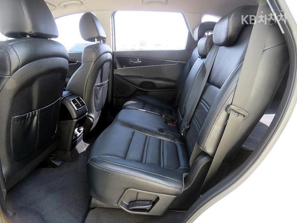 2019 - kia sorento