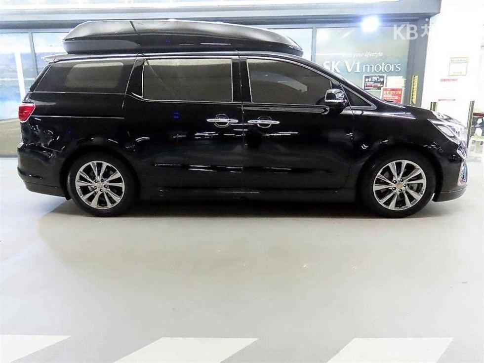 2019 - kia carnival