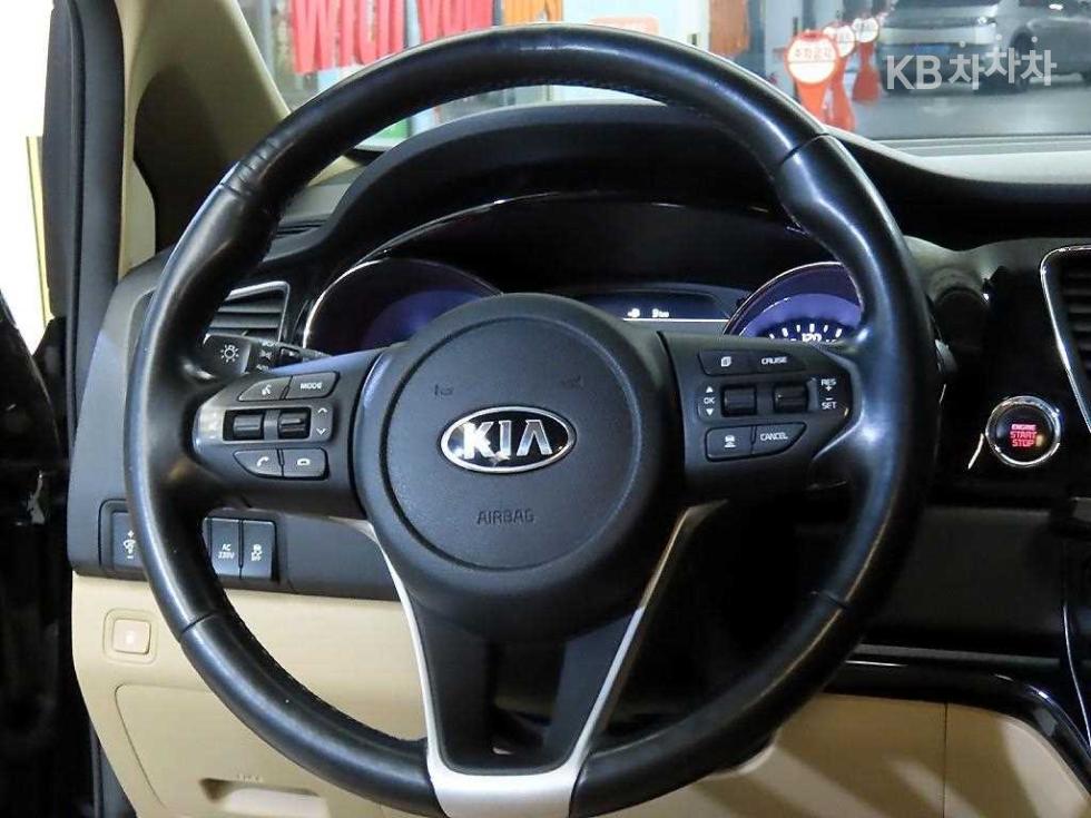 2019 - kia carnival