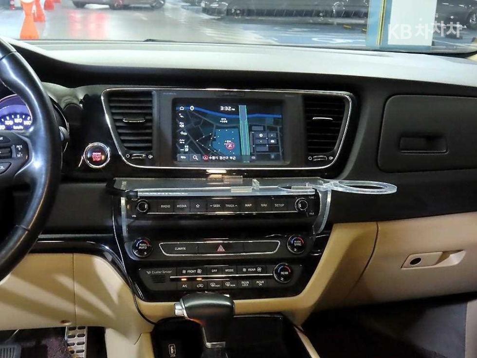 2019 - kia carnival