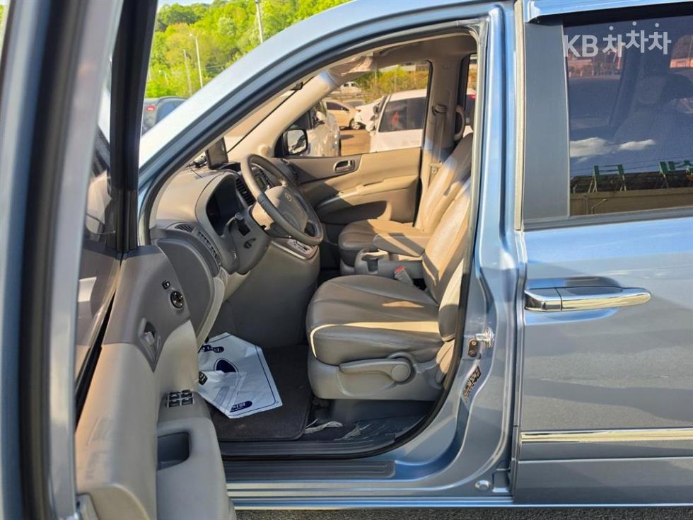 2011 - kia carnival