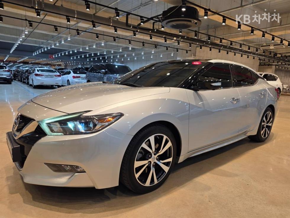 2017 - nissan maxima