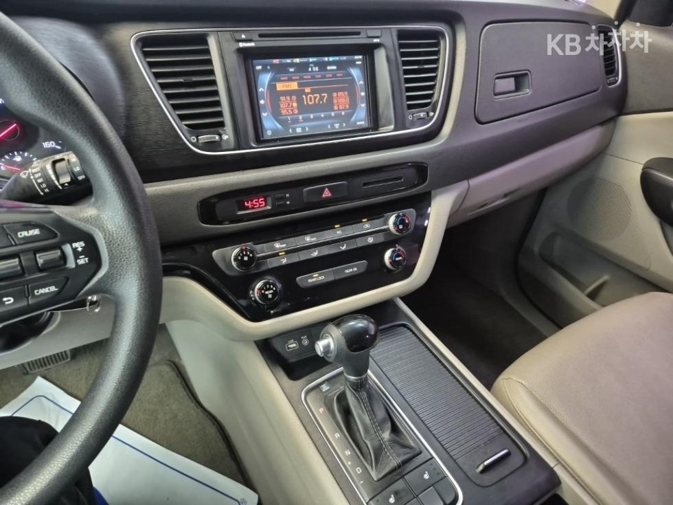 2015 - kia carnival