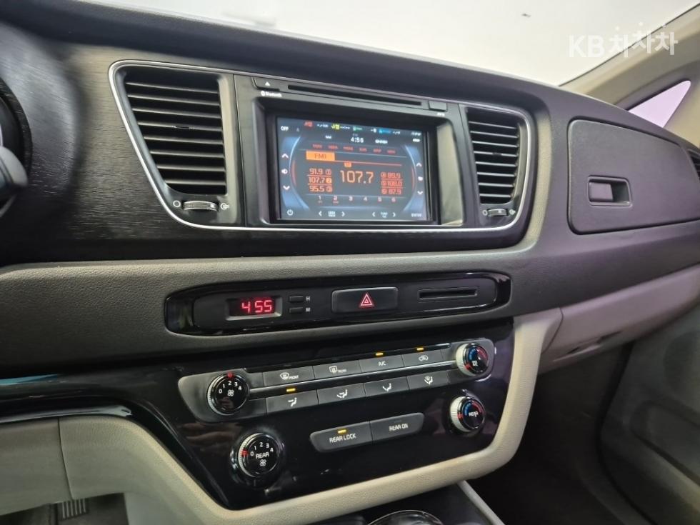 2015 - kia carnival
