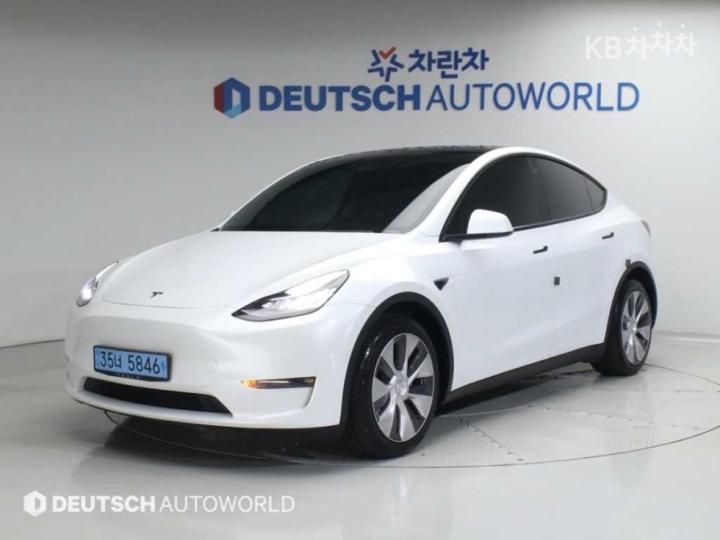 Tesla Model Y Long Range