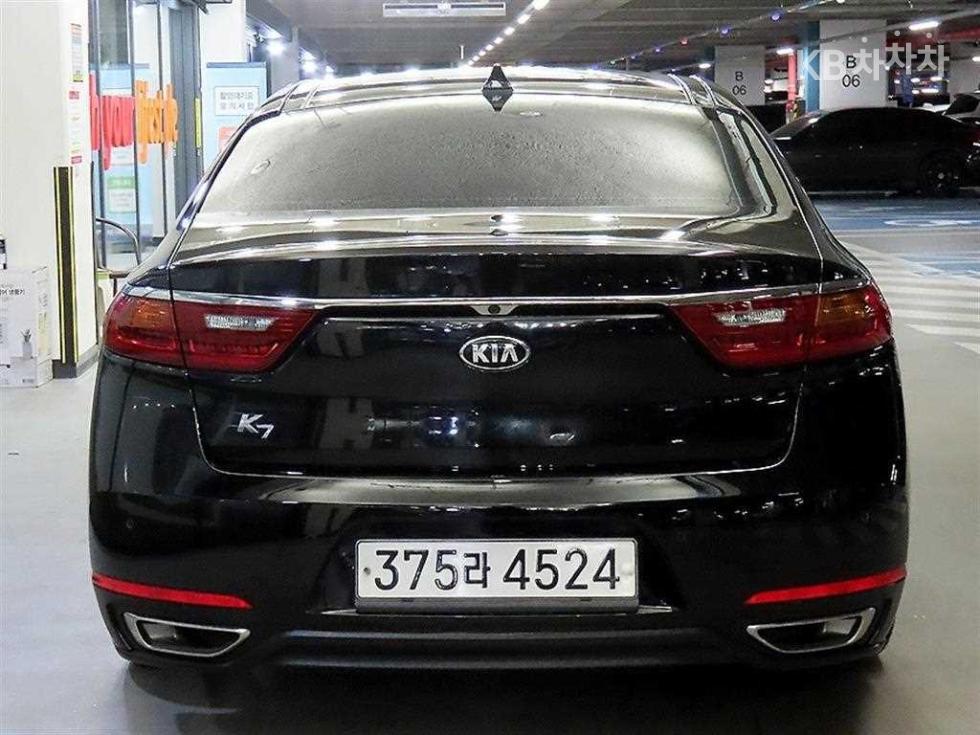 2018 - kia k7