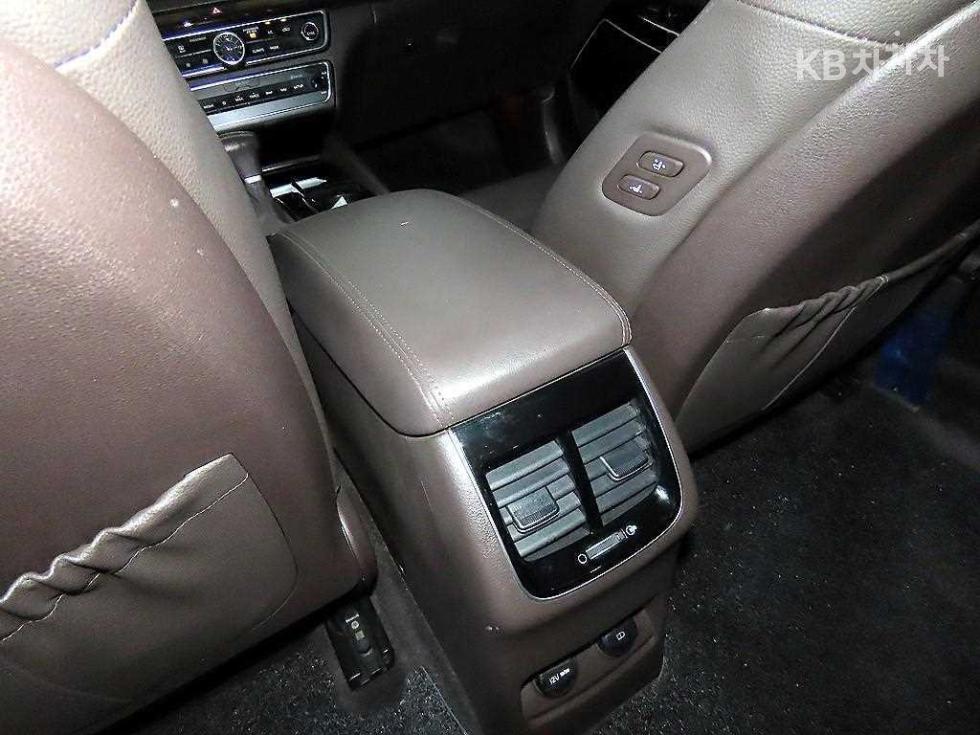 2018 - kia k7