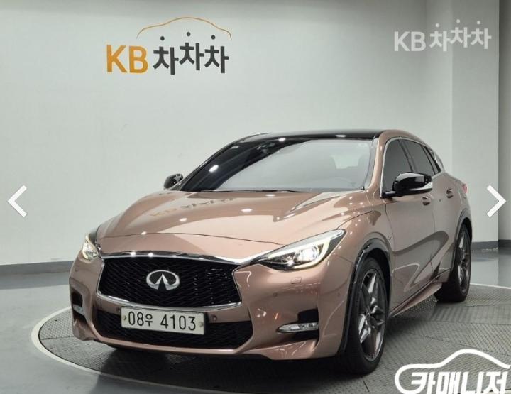 Infiniti Q30 2.0t Exclusive