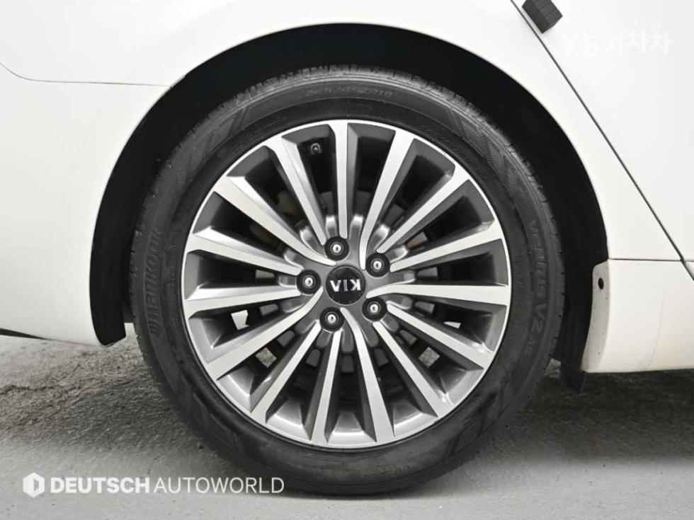 2017 - kia k7