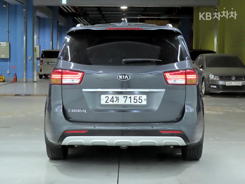 2017 - kia carnival