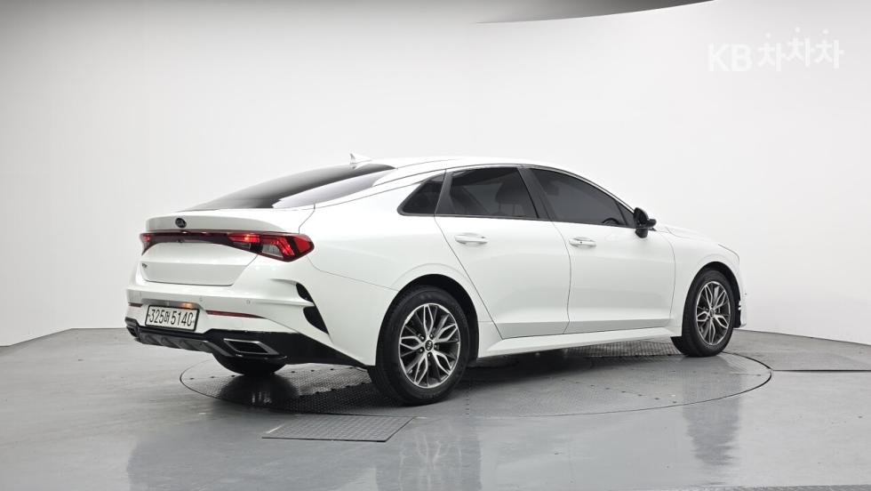 2021 - kia k5