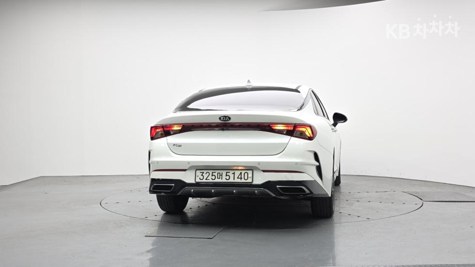 2021 - kia k5