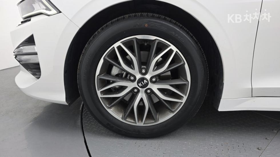 2021 - kia k5