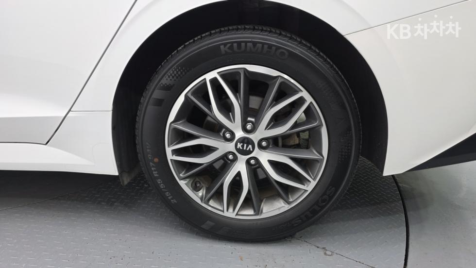 2021 - kia k5