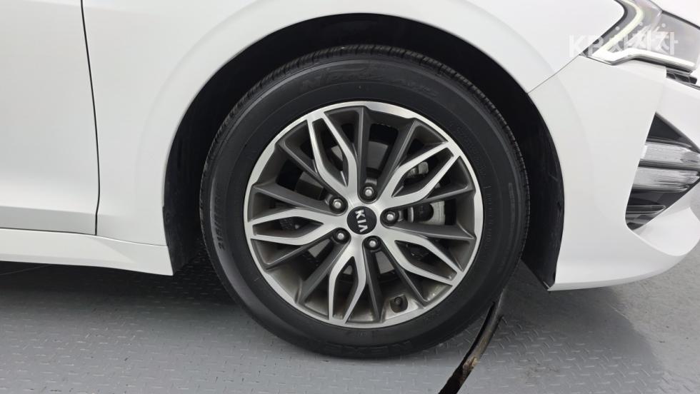 2021 - kia k5