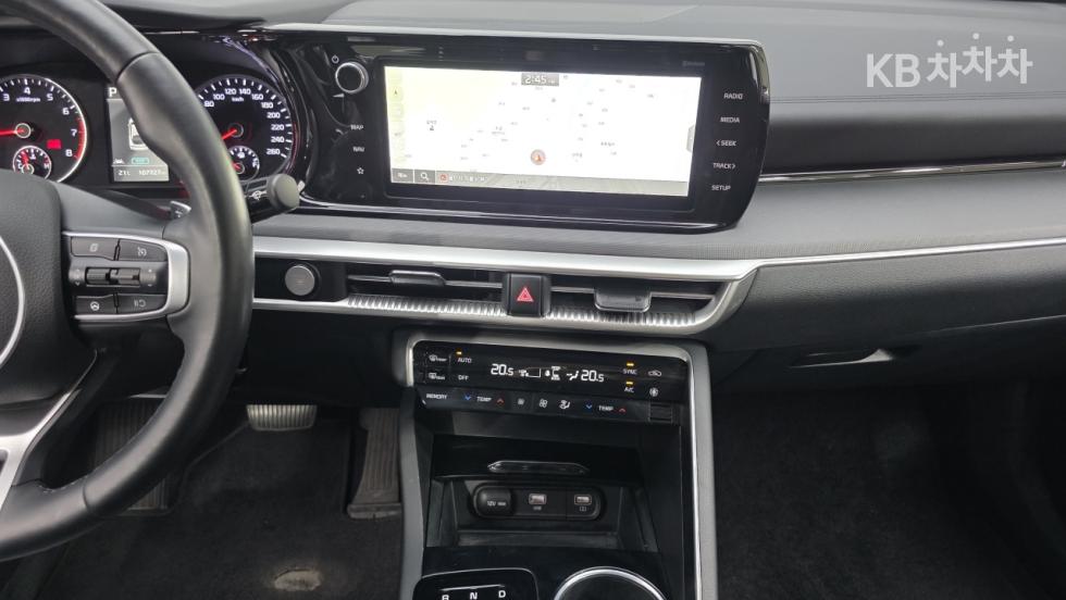 2021 - kia k5