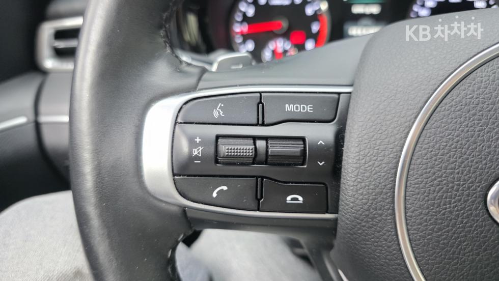 2021 - kia k5