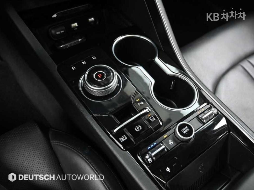 2022 - kia k5