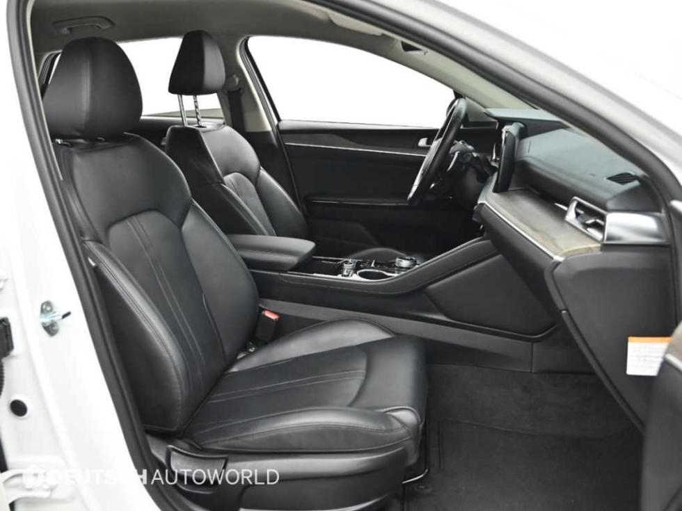 2022 - kia k5
