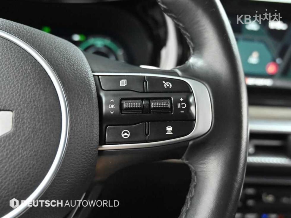2022 - kia k5