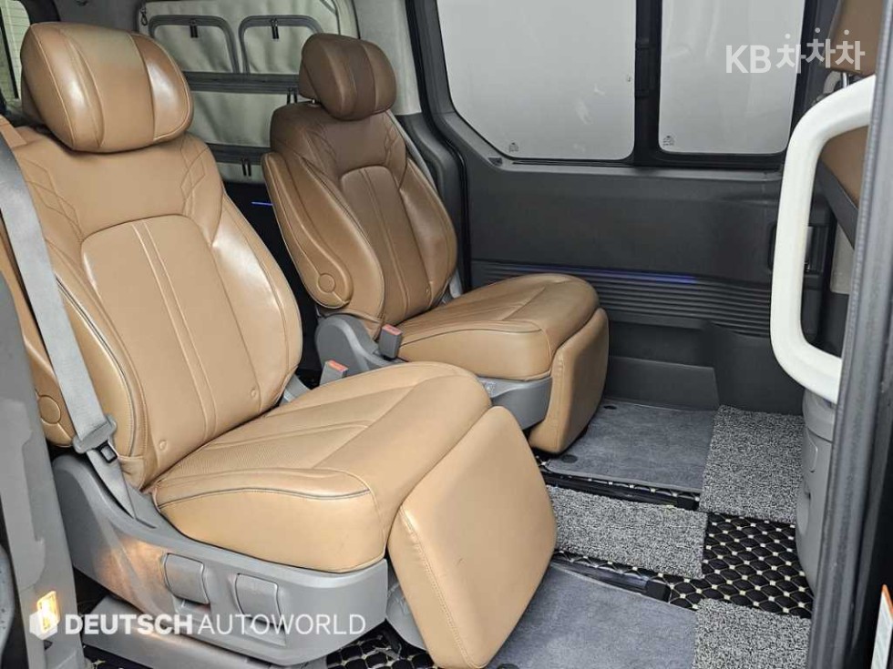 Hyundai Staria — miniaturë 12