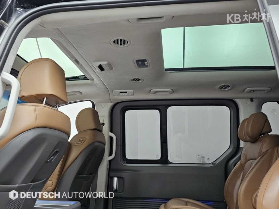 Hyundai Staria — miniaturë 18