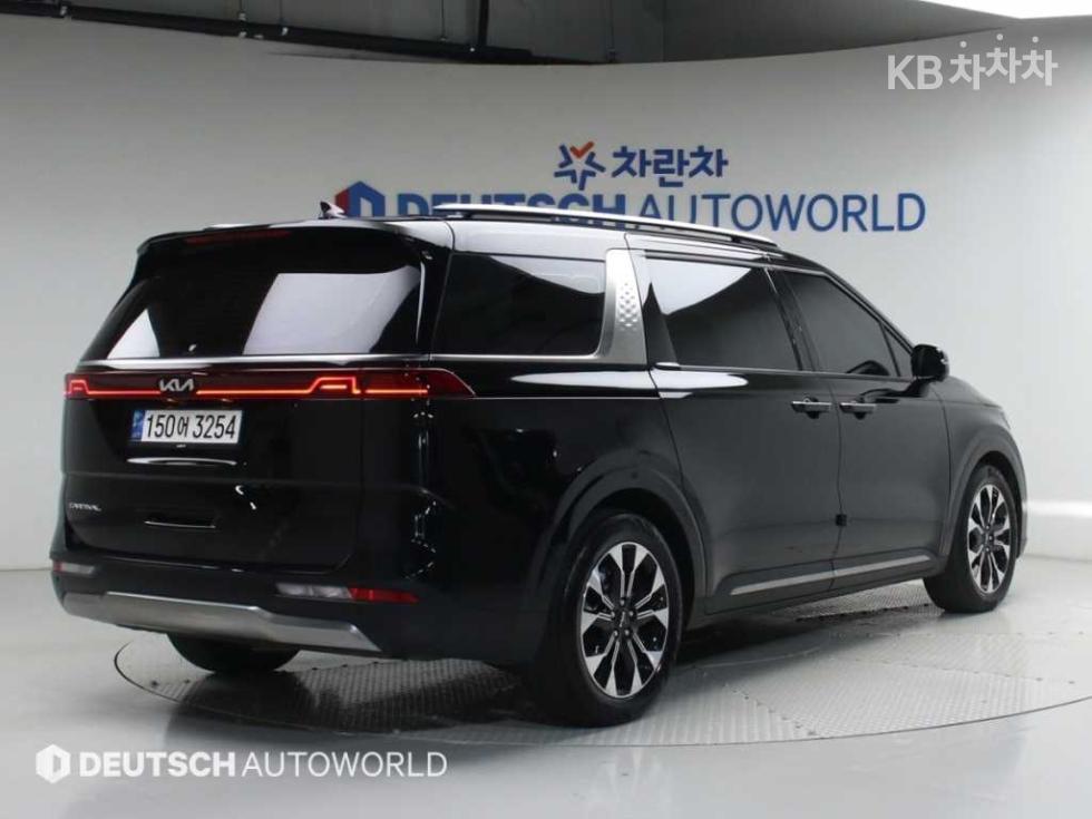 2021 Kia 4 photo